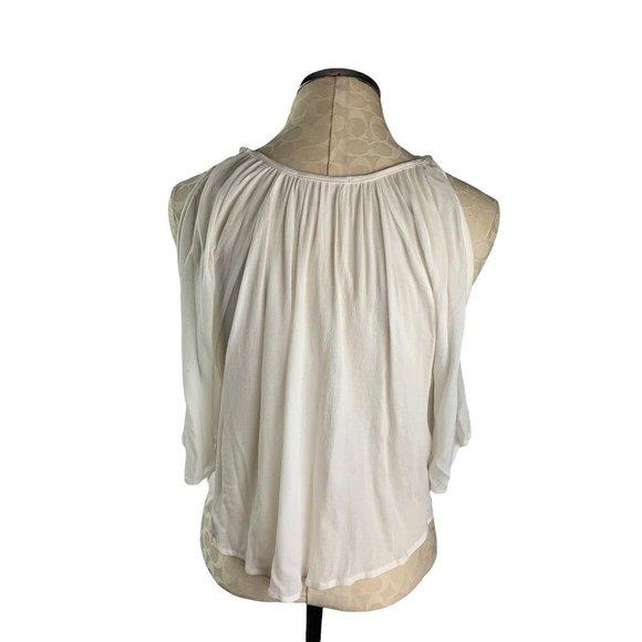 Medium Sun & Shadow Women's Cold Shoulder Crop Blouse Off White - Picture 7 of 7
